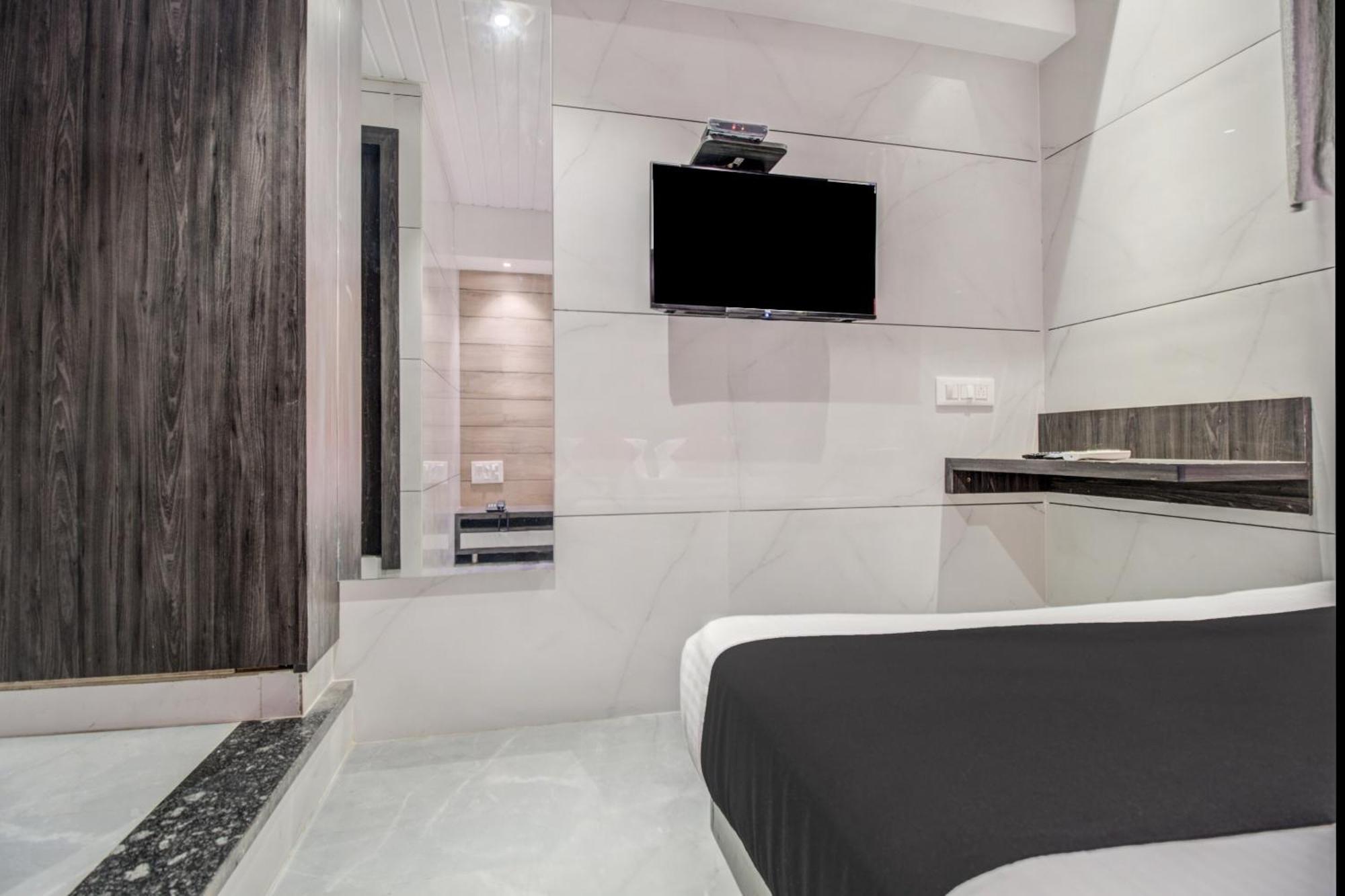 Hotel Spring Residency مومباي المظهر الخارجي الصورة